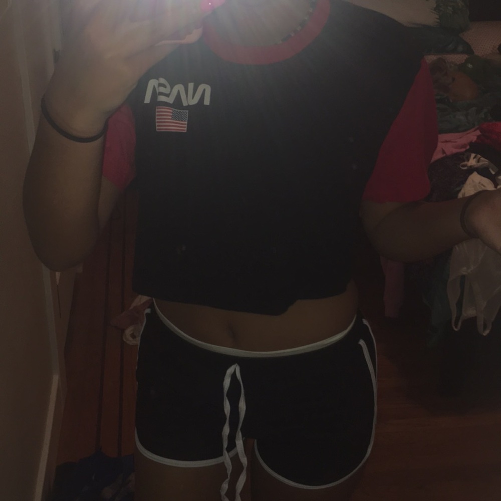 cropped short sleeve tshirt!! SIZE LARGE
